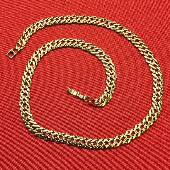 Gold Plate Curb Link Chain Necklace - Picture 5 of 10